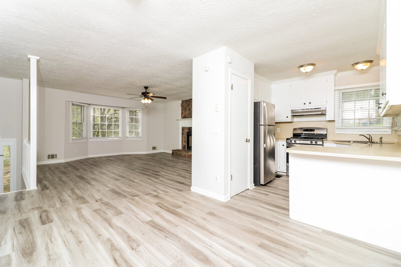 2,255/Mo, 2739 Old Mill Pl Acworth, GA 30102 Dining Room View 2