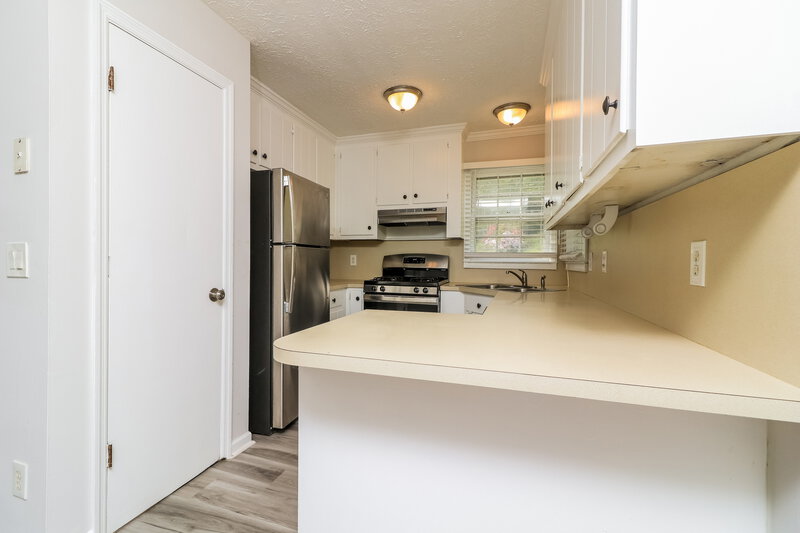 2,255/Mo, 2739 Old Mill Pl Acworth, GA 30102 Kitchen View