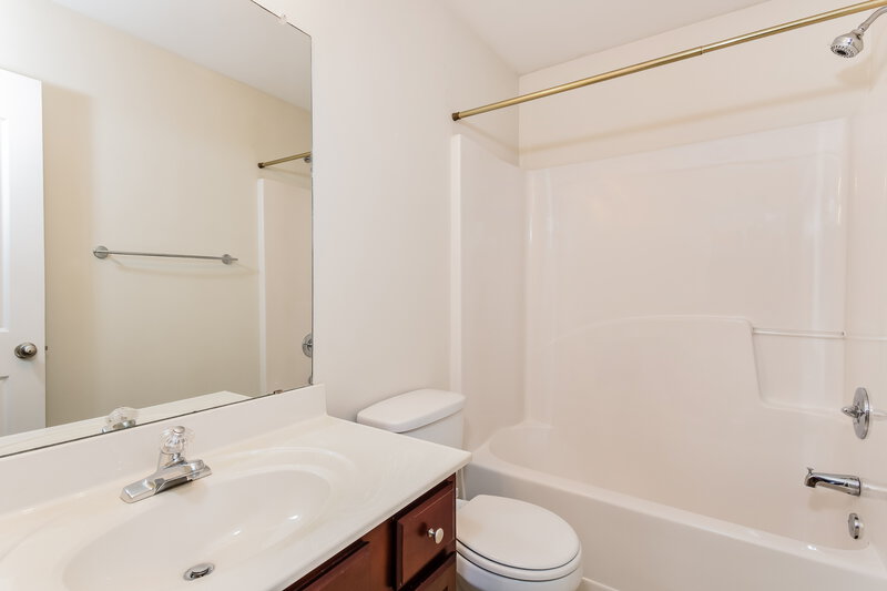 2,545/Mo, 5345 Cactus Cove Ln Buford, GA 30519 Bathroom View 2