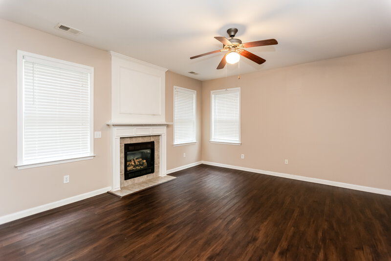 2,235/Mo, 417 Little River Rd Canton, GA 30114 Living Room View