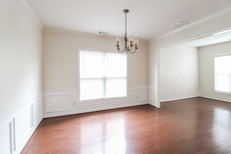 2,150/Mo, 2363 Walnut Tree Ln Buford, GA 30519 Family Room View