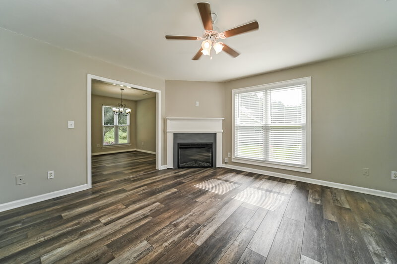 1,815/Mo, 213 Tyler Trce Griffin, GA 30223 Living Room View