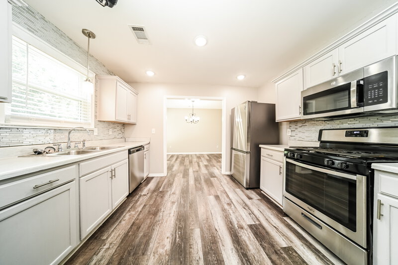 1,815/Mo, 213 Tyler Trce Griffin, GA 30223 Kitchen View