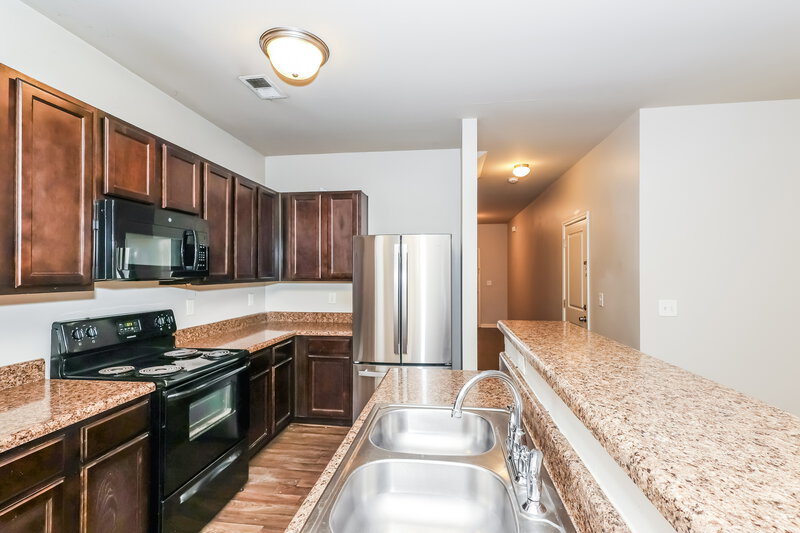 1,970/Mo, 260 Stillwood Dr Newnan, GA 30265 Kitchen View