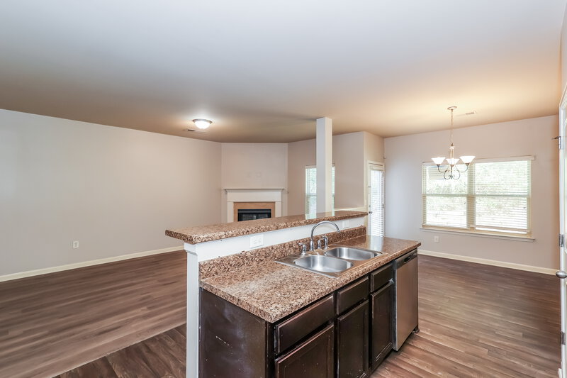 1,970/Mo, 260 Stillwood Dr Newnan, GA 30265 Kitchen View 2