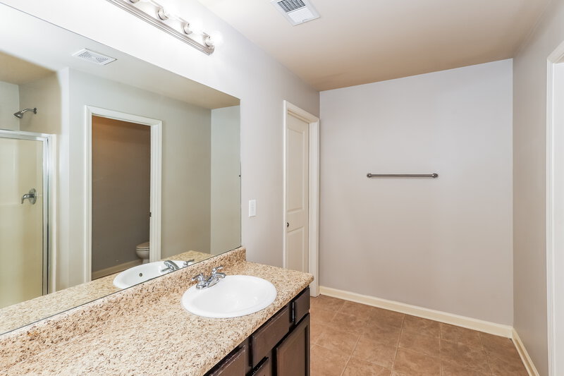 1,970/Mo, 260 Stillwood Dr Newnan, GA 30265 Main Bathroom View