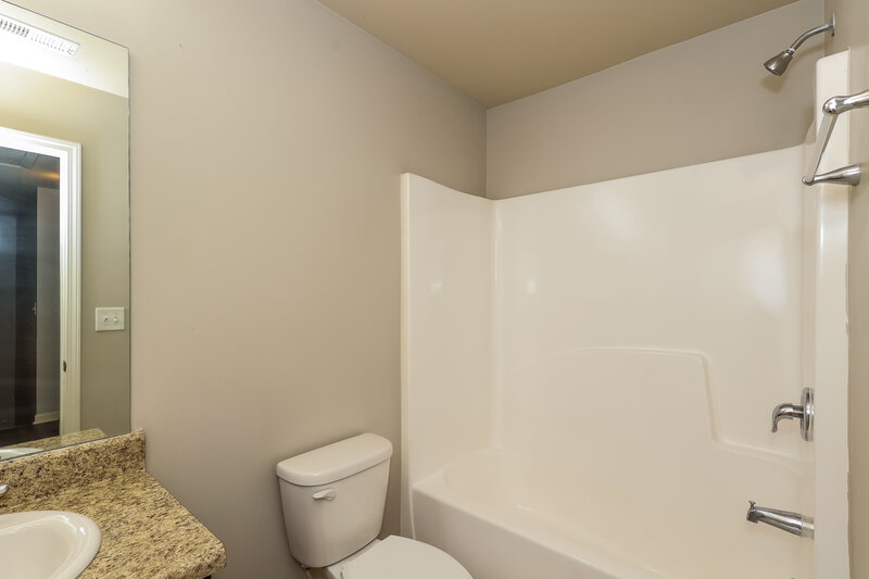 1,970/Mo, 260 Stillwood Dr Newnan, GA 30265 Bathroom View