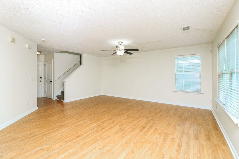 1,645/Mo, 120 Holly Mill Village Dr Canton, GA 30114 Living Room View 4