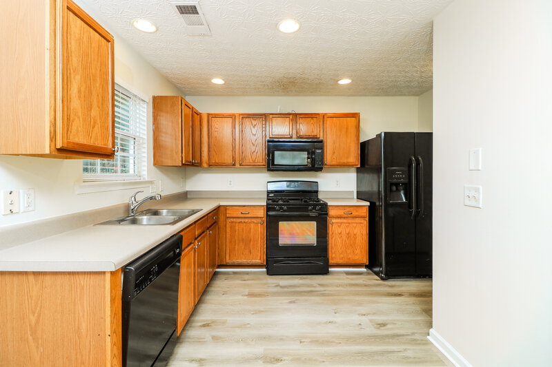 1,645/Mo, 120 Holly Mill Village Dr Canton, GA 30114 Kitchen View