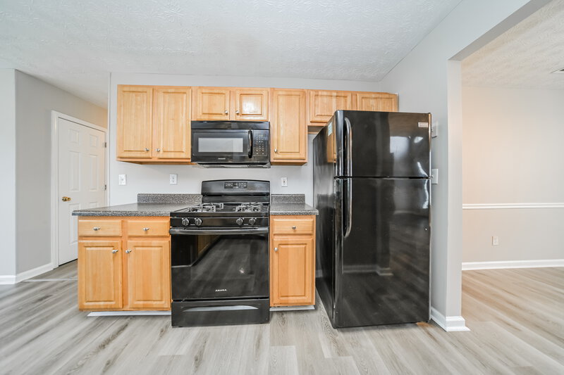 2,275/Mo, 505 Concord Ter McDonough, GA 30253 Kitchen View 2