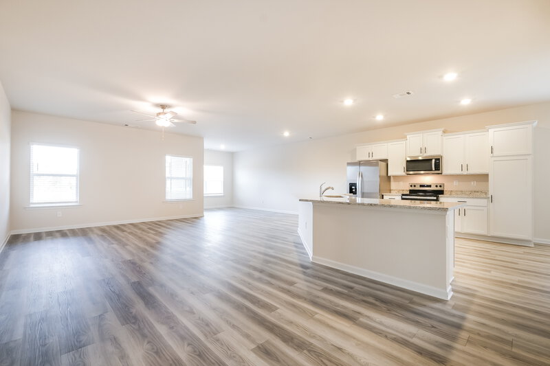 2,140/Mo, 236 Oliver Dr Locust Grove, GA 30248 Living Room View 2