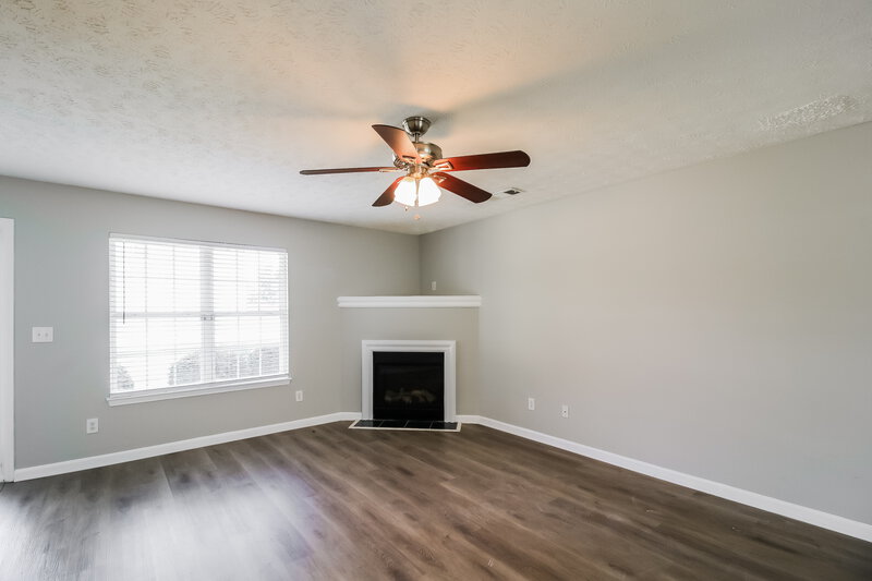 1,995/Mo, 217 Vineyard Ridge Dr Griffin, GA 30223 Living Room View