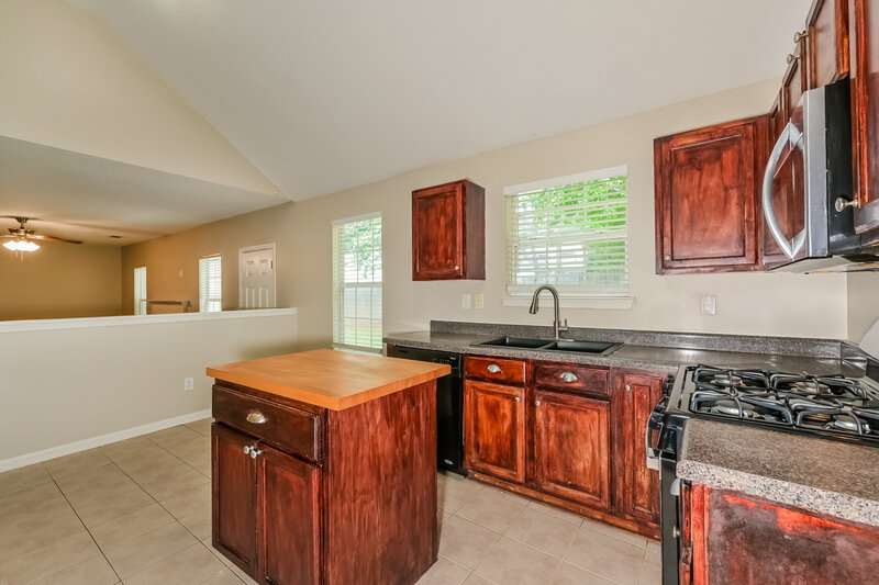 2,095/Mo, 4710 Millenium View Ct Snellville, GA 30039 Kitchen View