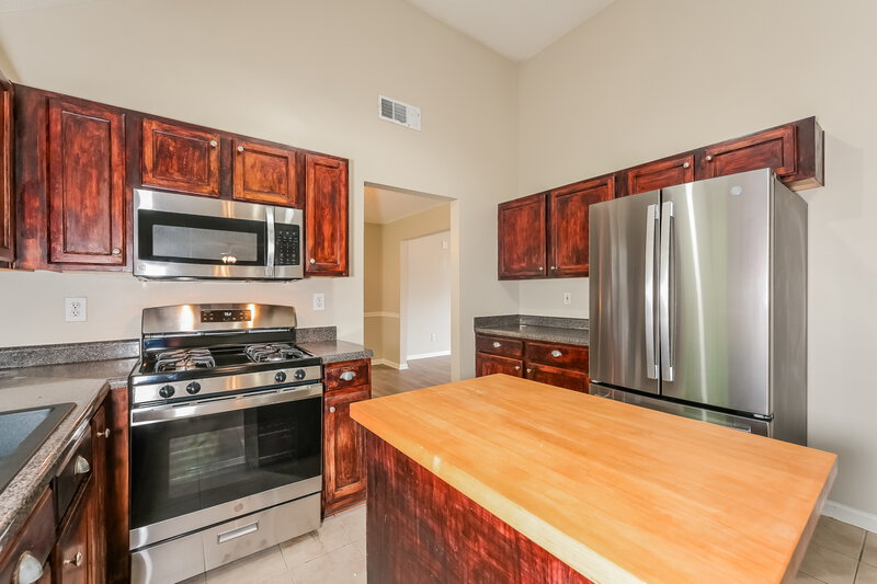 2,095/Mo, 4710 Millenium View Ct Snellville, GA 30039 Kitchen View 2