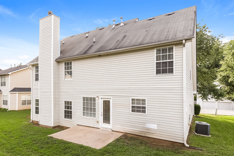 2,930/Mo, 1110 Ivey Ln McDonough, GA 30253 Rear View