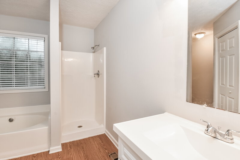 1,965/Mo, 4208 Morning Dew Dr Powder Springs, GA 30127 Main Bathroom View