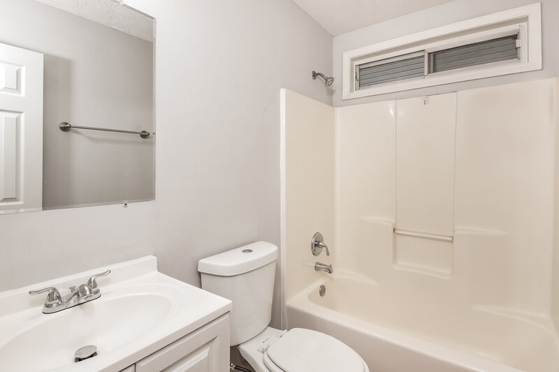 1,965/Mo, 4208 Morning Dew Dr Powder Springs, GA 30127 Bathroom View 2