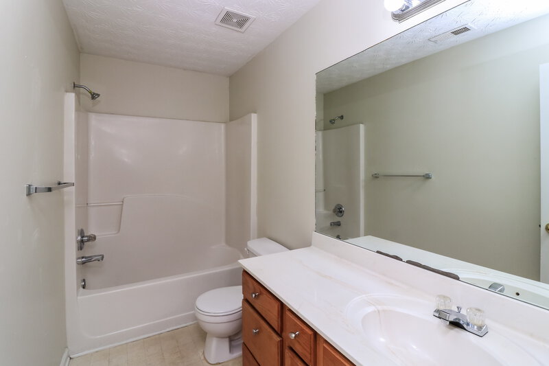 2,275/Mo, 196 Ancient Oaks Way Hiram, GA 30141 Bathroom View