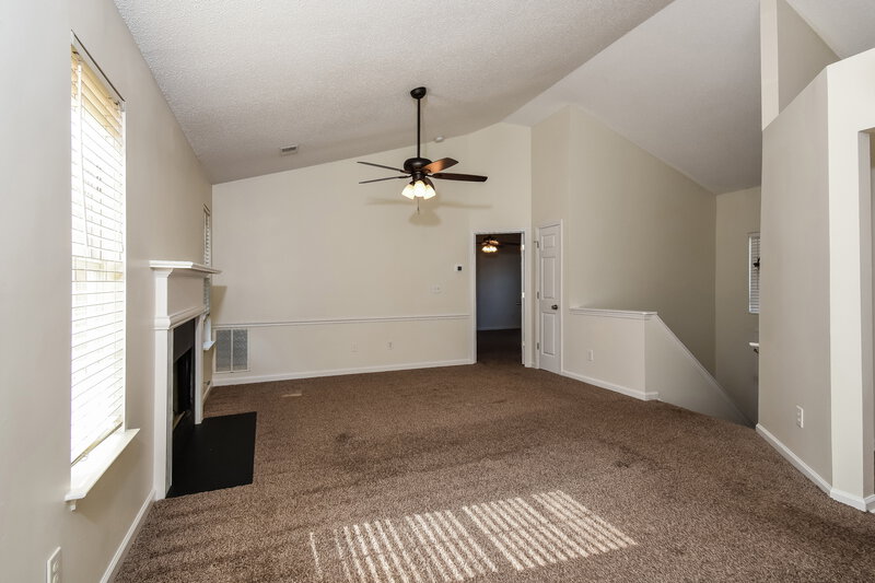 2,710/Mo, 2150 Serenity Dr NW Acworth, GA 30101 Living Room View 4