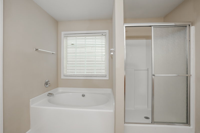 3,350/Mo, 5265 Cactus Cove Ln Buford, GA 30519 Main Bathroom View
