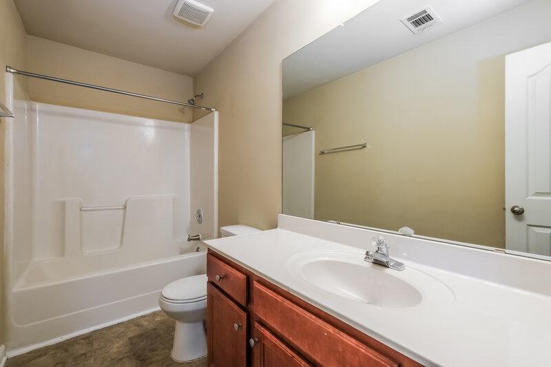 2,490/Mo, 5265 Cactus Cove Ln Buford, GA 30519 Bathroom View