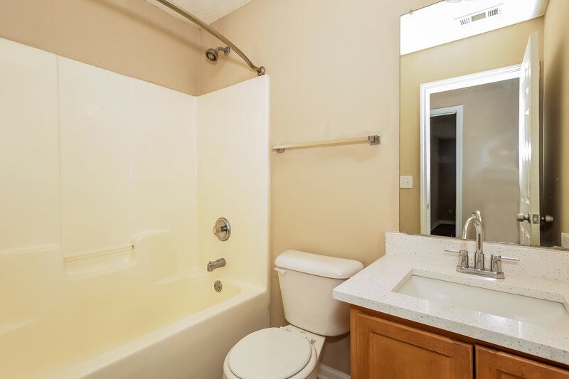 2,130/Mo, 338 Summit View Dr McDonough, GA 30253 Bathroom View