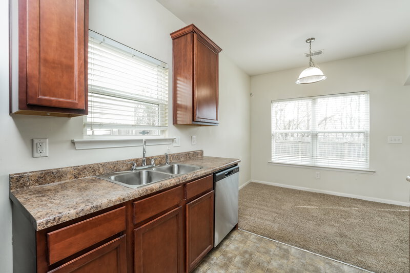 1,950/Mo, 464 Lobdale Falls Dr Lawrenceville, GA 30045 Kitchen View 2