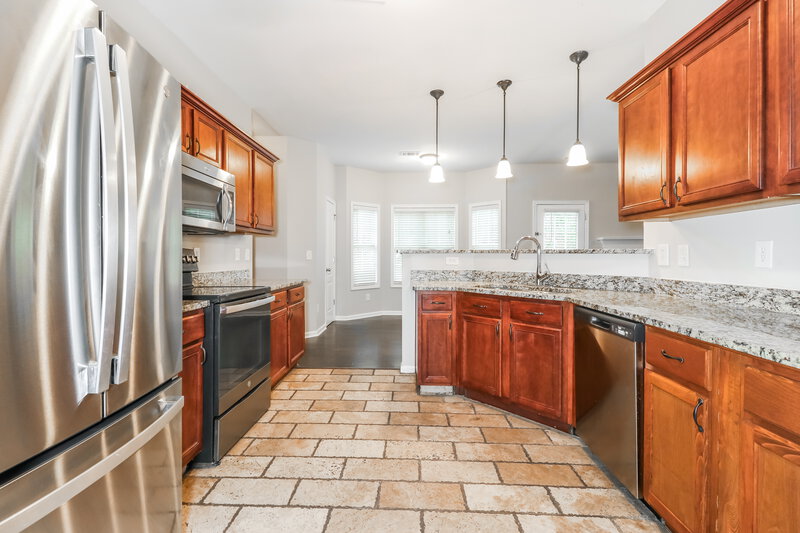 0/Mo, 2878 Suttonwood Way Buford, GA 30519 Kitchen View