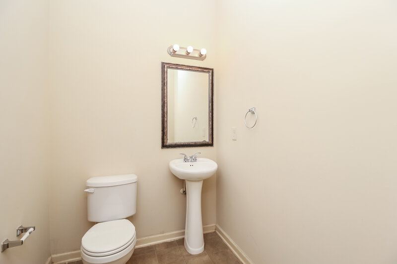 1,970/Mo, 284 Klinetop Dr McDonough, GA 30253 Bathroom View 2