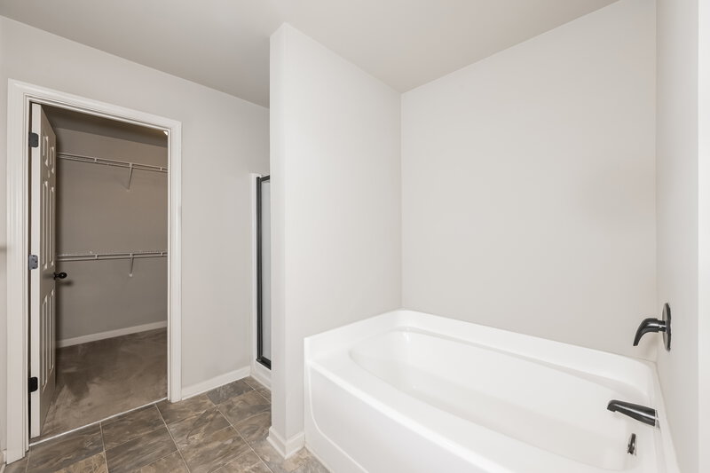 1,945/Mo, 1337 Avington Glen Way Lawrenceville, GA 30045 Main Bathroom View 2