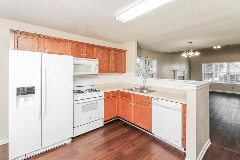 1,855/Mo, 176 St Ann Cir Dallas, GA 30157 Kitchen View 2