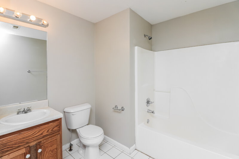 1,855/Mo, 176 St Ann Cir Dallas, GA 30157 Main Bathroom View