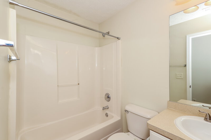 1,855/Mo, 27 Palladio Way Newnan, GA 30263 Bathroom View