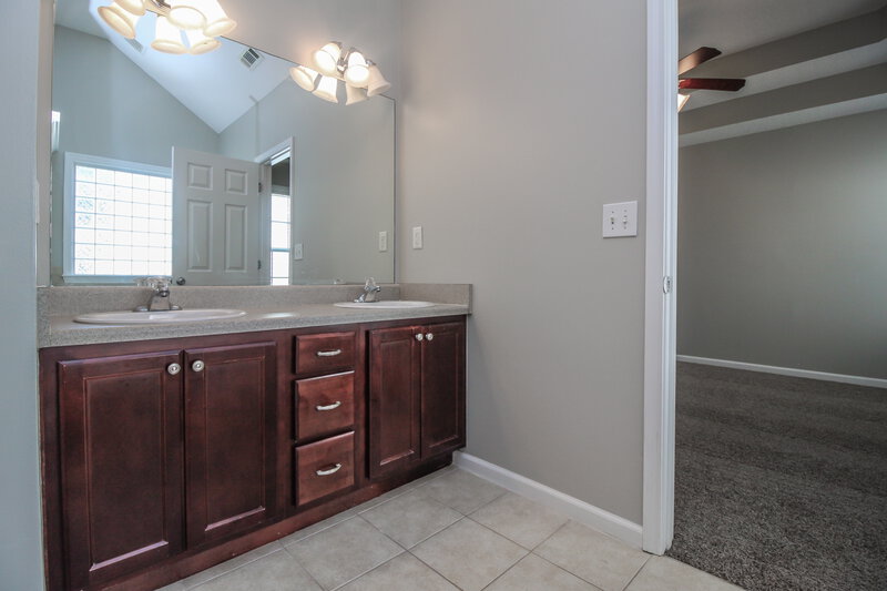 2,285/Mo, 59 Kentucky Ave Sharpsburg, GA 30277 Bathroom View 2