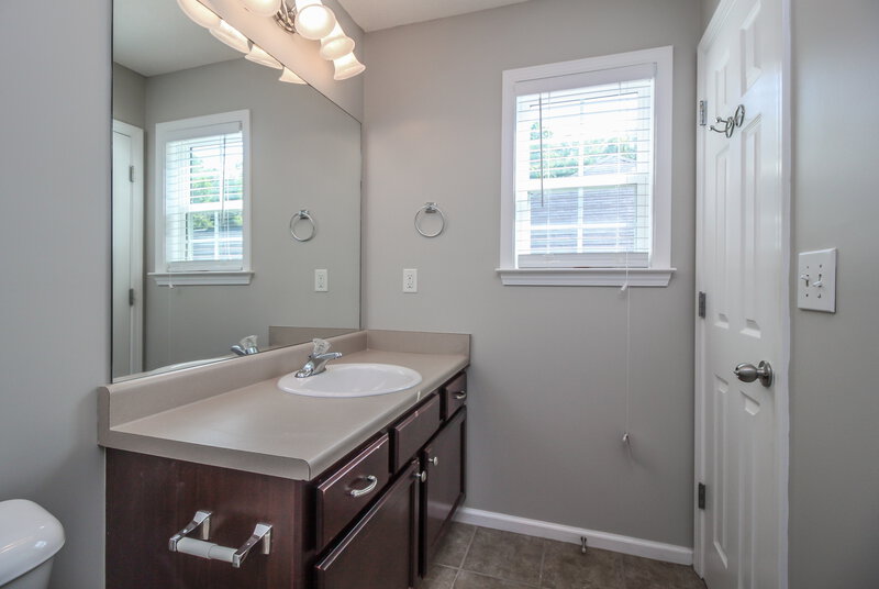 2,285/Mo, 59 Kentucky Ave Sharpsburg, GA 30277 Bathroom View 4