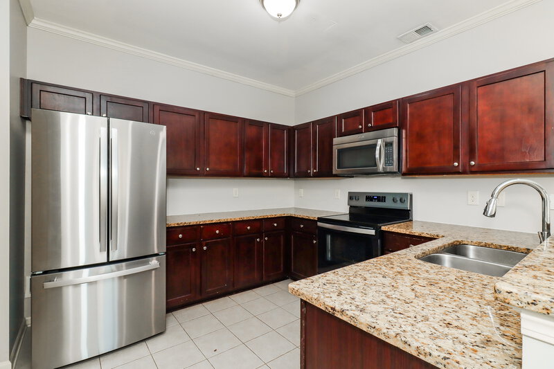 1,970/Mo, 46 Hamilton Blvd NW Cartersville, GA 30120 Kitchen View