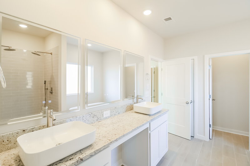 2,310/Mo, 1676 Fuma Leaf Way McDonough, GA 30253 Main Bathroom View