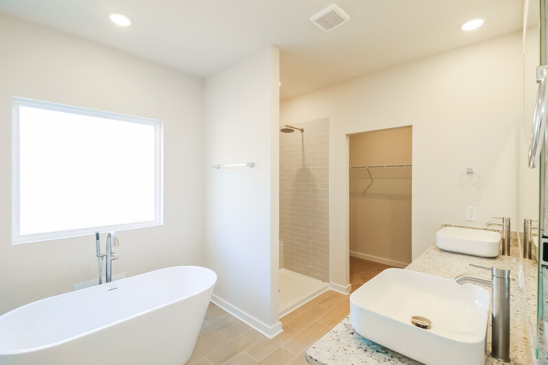 2,310/Mo, 1676 Fuma Leaf Way McDonough, GA 30253 Main Bathroom View 2