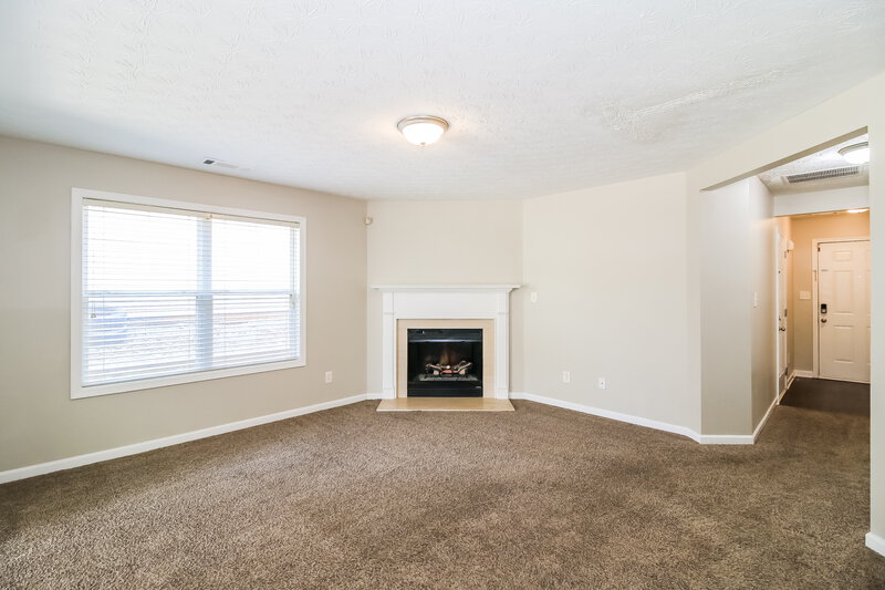 1,885/Mo, 460 Little Creek Rd Lawrenceville, GA 30045 Living Room View 2