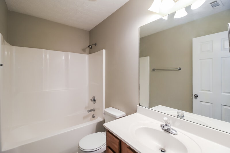 1,885/Mo, 460 Little Creek Rd Lawrenceville, GA 30045 Bathroom View