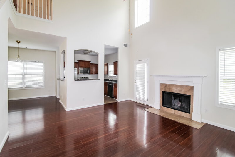 2,230/Mo, 6593 Silk Tree Pointe Braselton, GA 30517 Living Room View