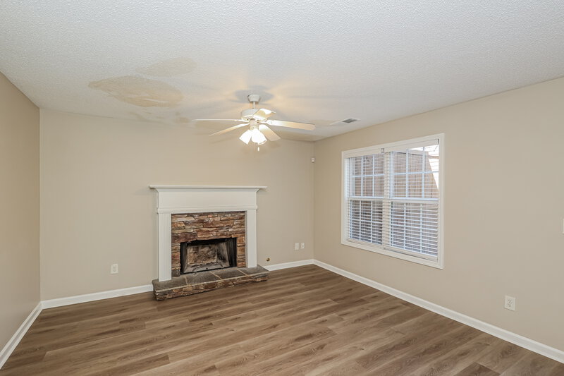 1,800/Mo, 255 Bainbridge Cir Dallas, GA 30132 Living Room View