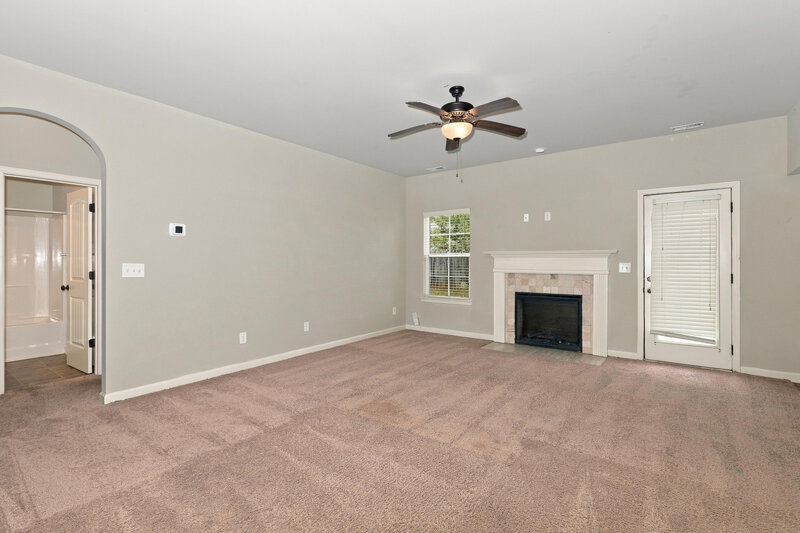 2,155/Mo, 1215 Nottley Dr Locust Grove, GA 30248 Living Room View