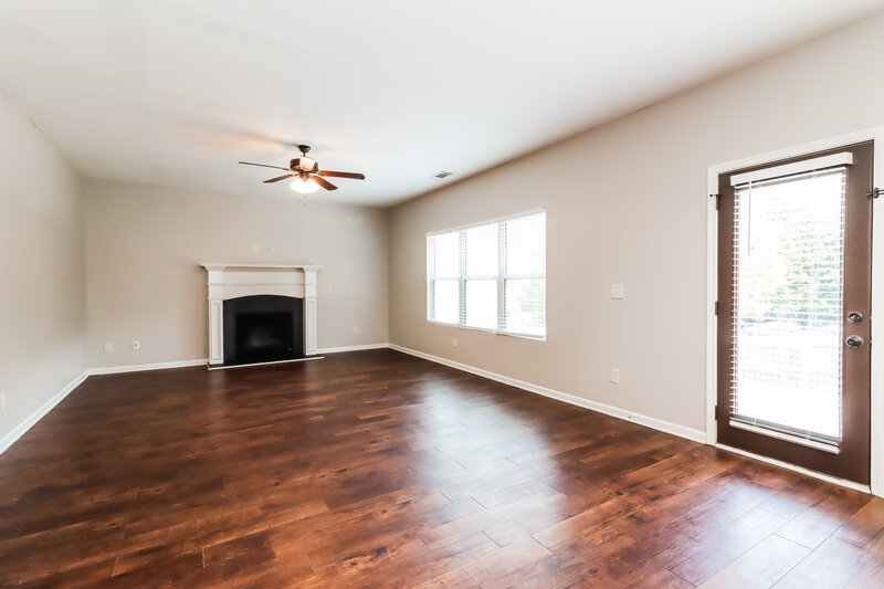 2,225/Mo, 2097 Juniper Ives Ct Grayson, GA 30017 Living Room View