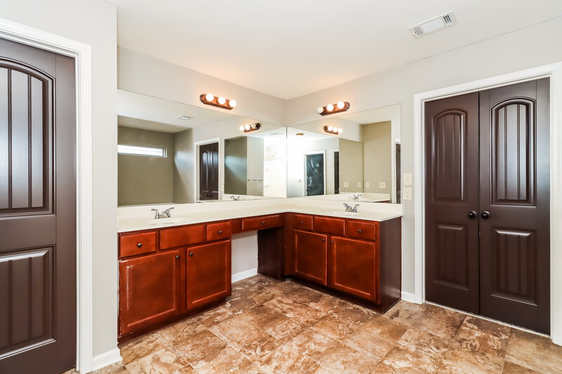 2,225/Mo, 2097 Juniper Ives Ct Grayson, GA 30017 Main Bathroom View 2
