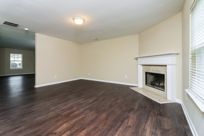 2,485/Mo, 2890 Centerglen Ln Cumming, GA 30040 Living Room View 2