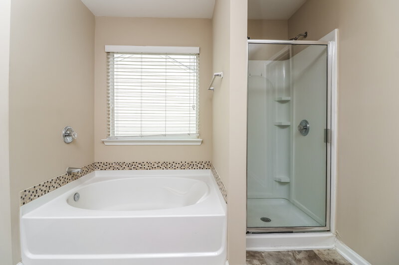 2,485/Mo, 2890 Centerglen Ln Cumming, GA 30040 Main Bathroom View 2