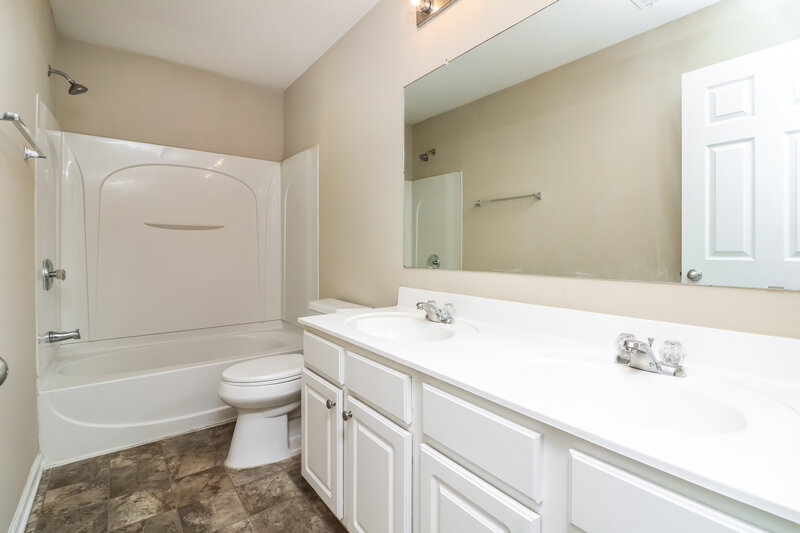 2,485/Mo, 2890 Centerglen Ln Cumming, GA 30040 Bathroom View 2