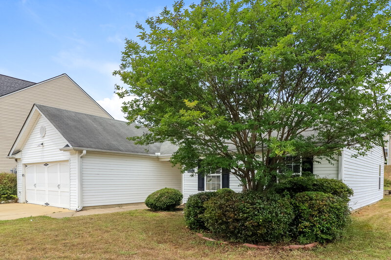 0/Mo, 226 Overlook Ct Dallas, GA 30157 Front View