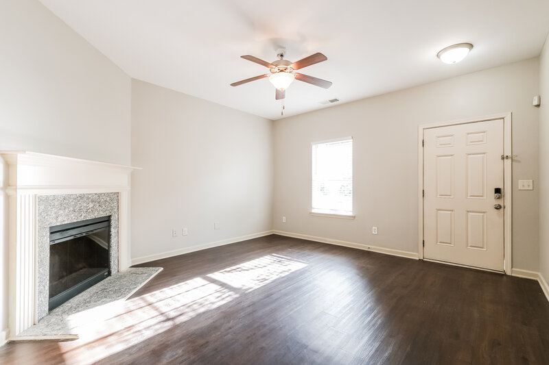 1,855/Mo, 534 Lobdale Falls Dr Lawrenceville, GA 30045 Living Room View